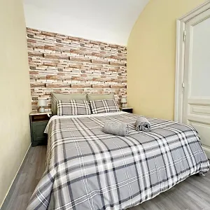https://casa-angelica-colle-oppio-colosseo.it-romehotels.com