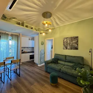 https://monstera-house.it-romehotels.com